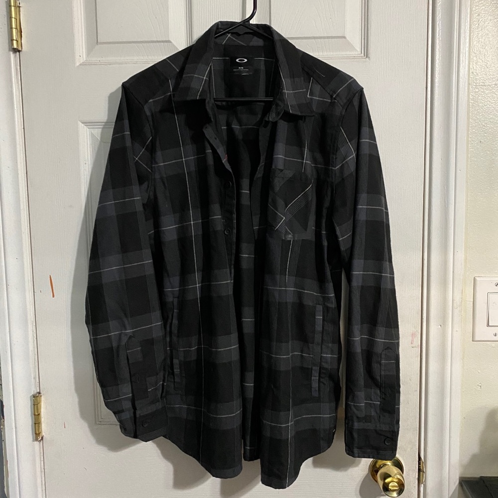 Oakley Flannel